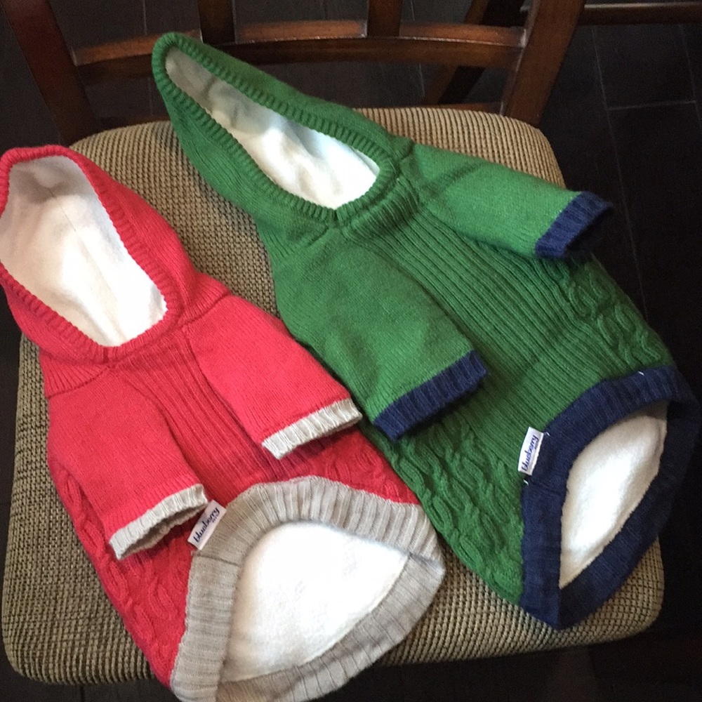 Puppy sweaters Green size medium red size small